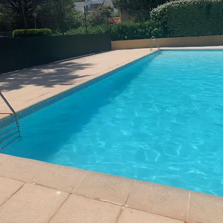 Idealement Situe Appartement Saint-Raphaël